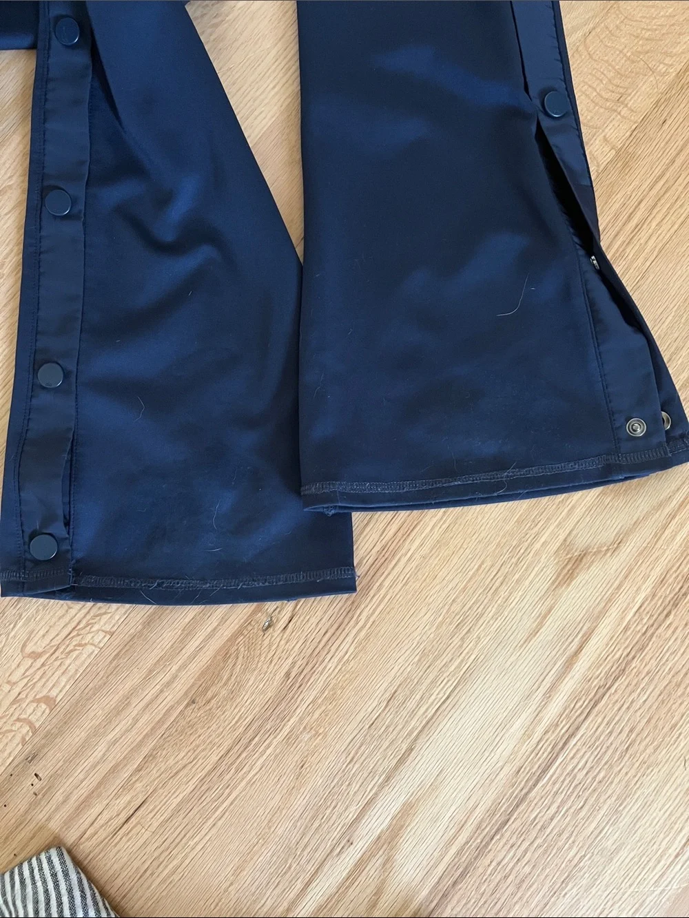 ALO Yoga Navy GameChanger Snap-Flare Leggings